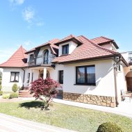 Dom na sprzedaż