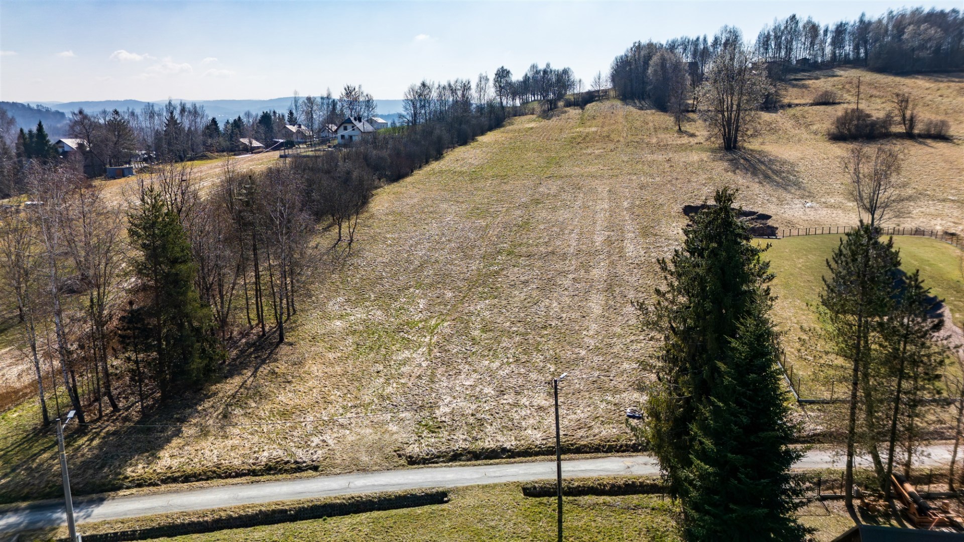 Działka na sprzedaż